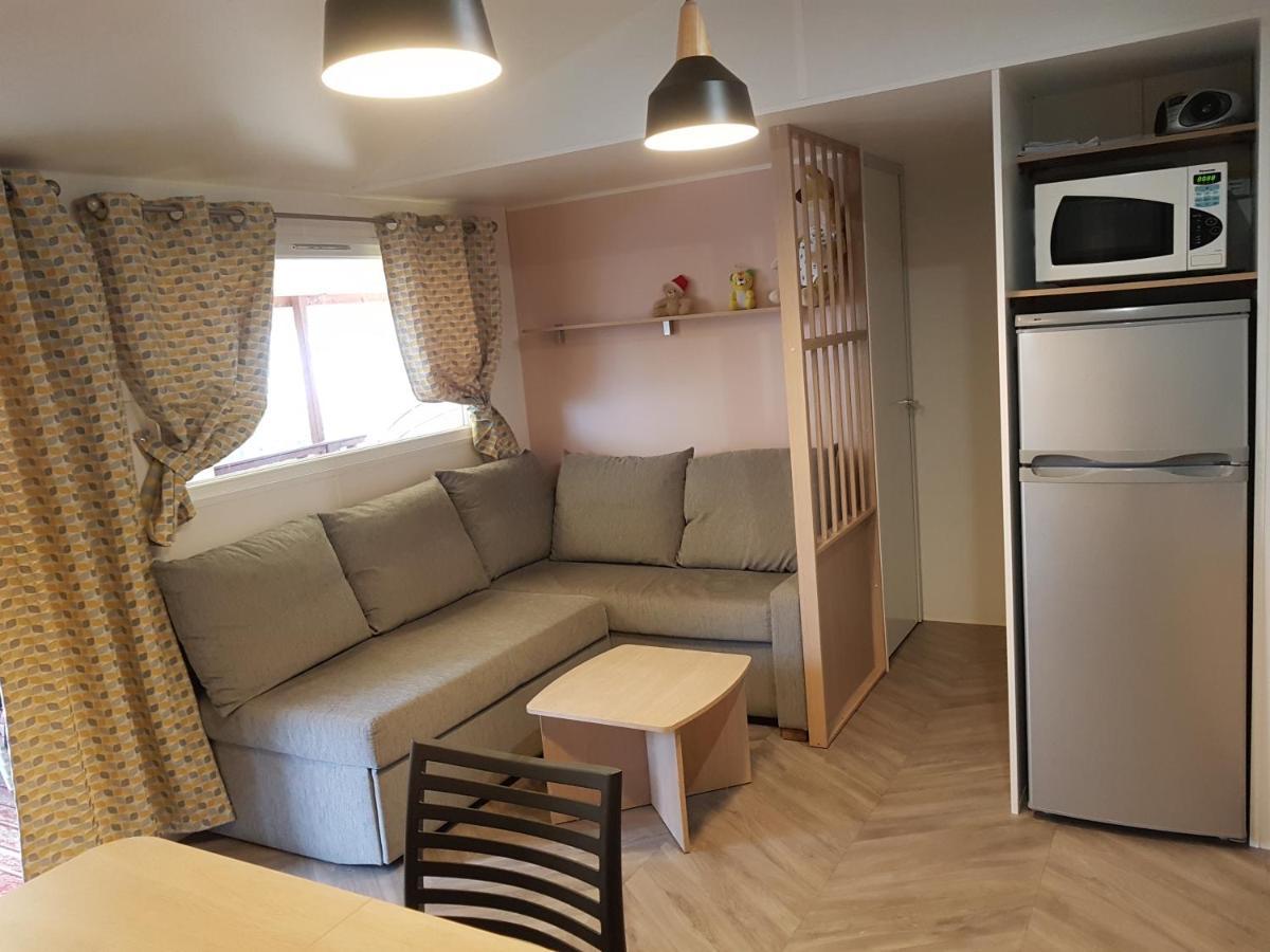 Mobil Home Maxi Confort Sur La Cote D'Azur Fréjus Extérieur photo