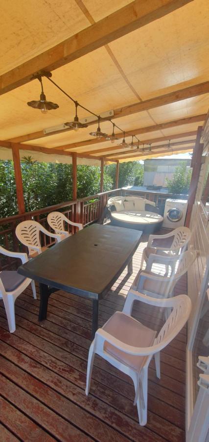 Mobil Home Maxi Confort Sur La Cote D'Azur Fréjus Extérieur photo